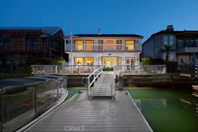 654 Harbor Island Dr