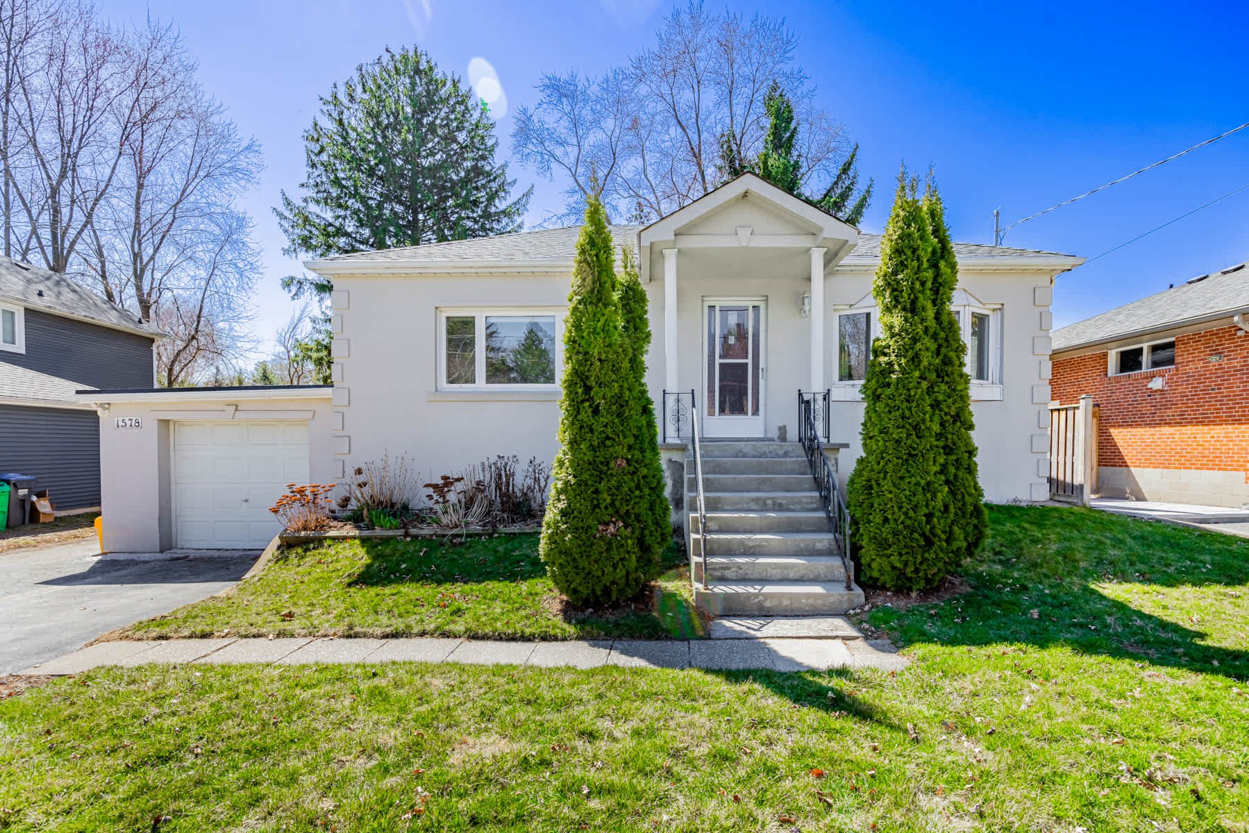 1578 Kenmuir Avenue