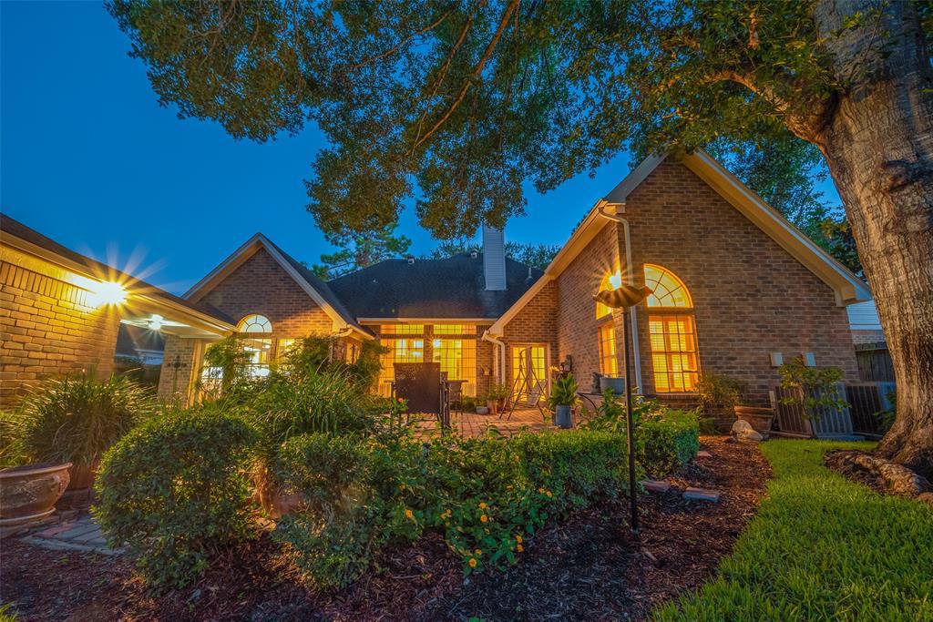 19706 Laurel Park Ln