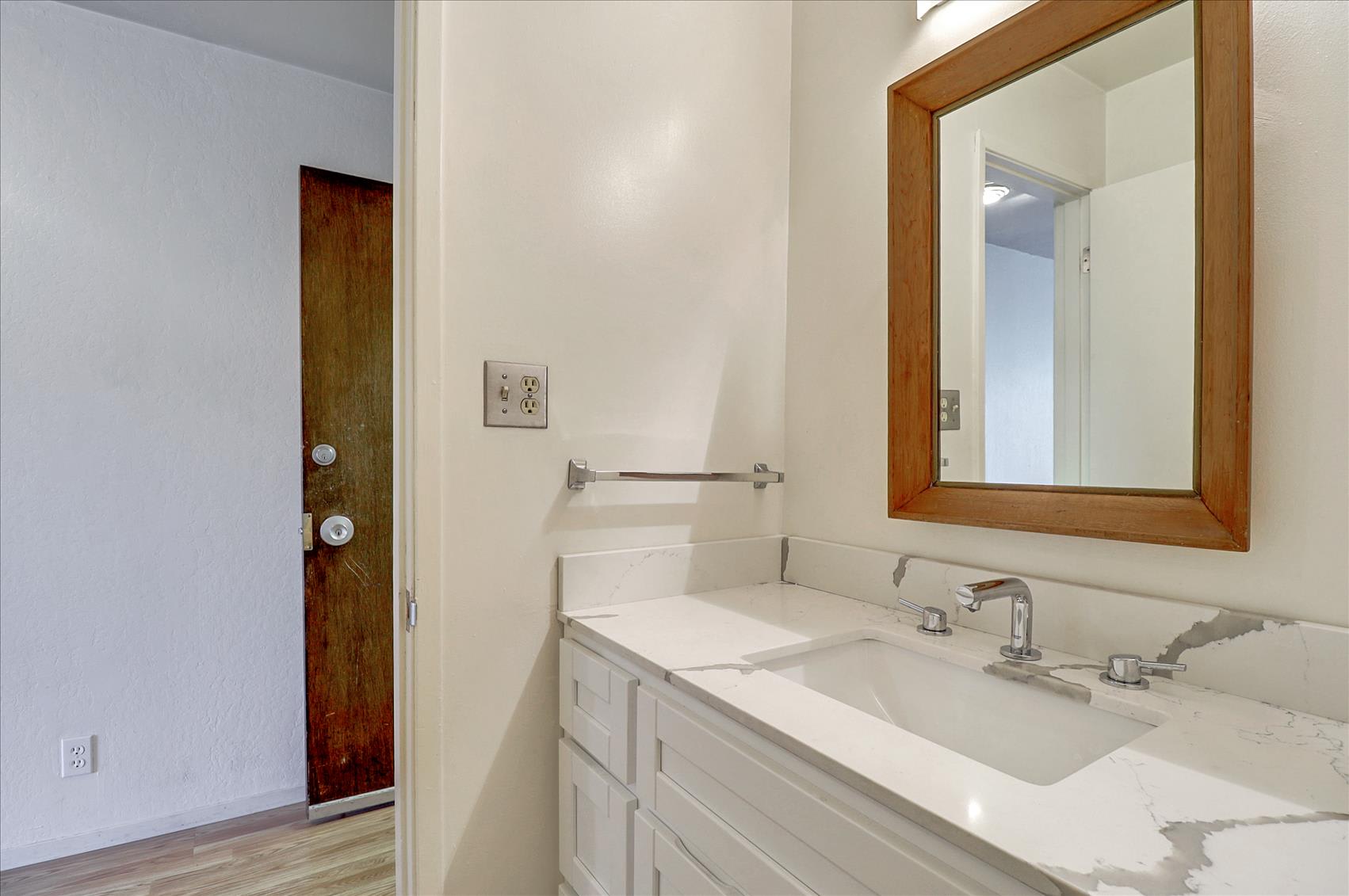 425 Orange St, #310