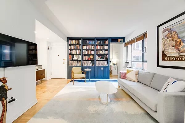130 Eighth Avenue Unit: 2G
