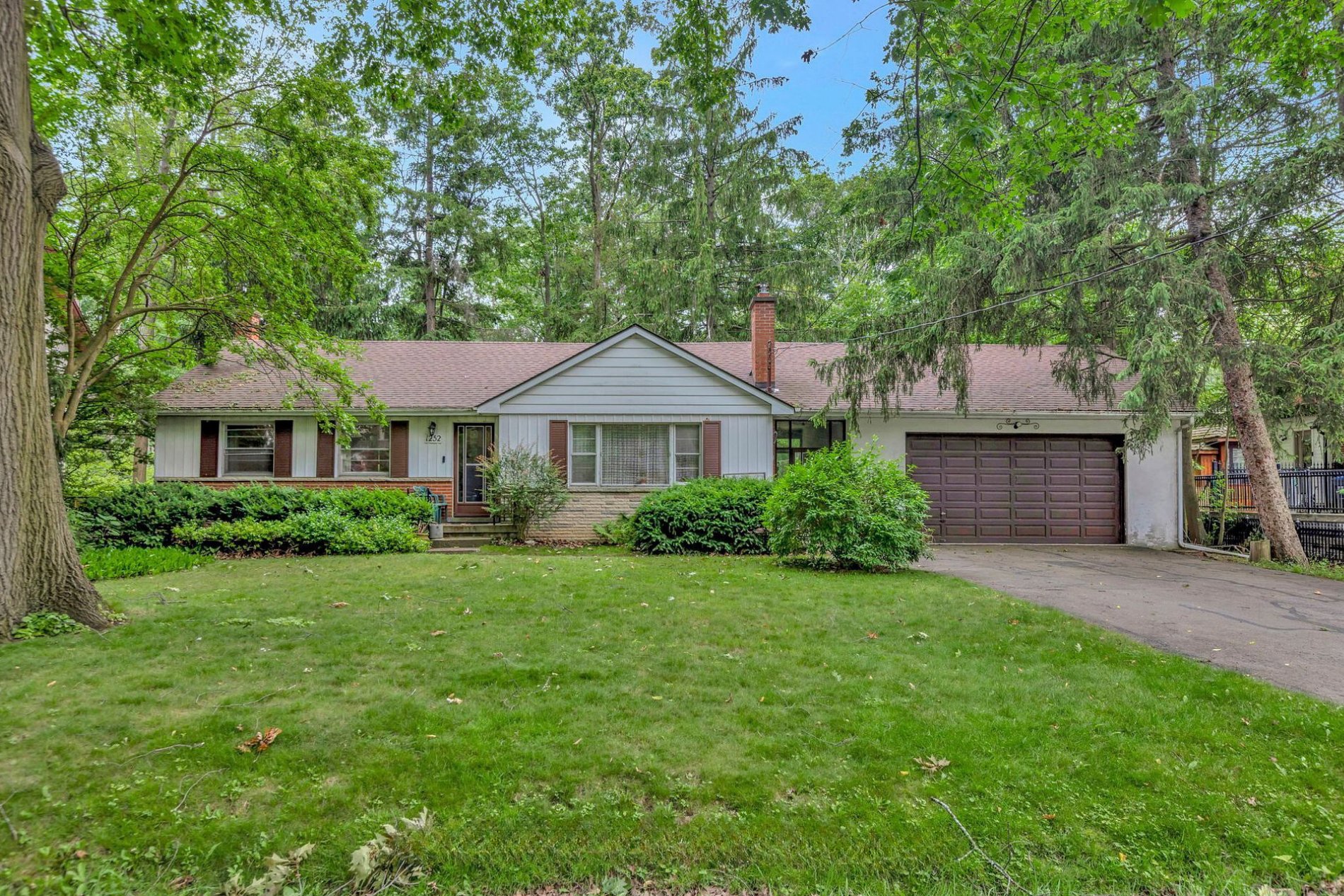 1252 Mona Rd 