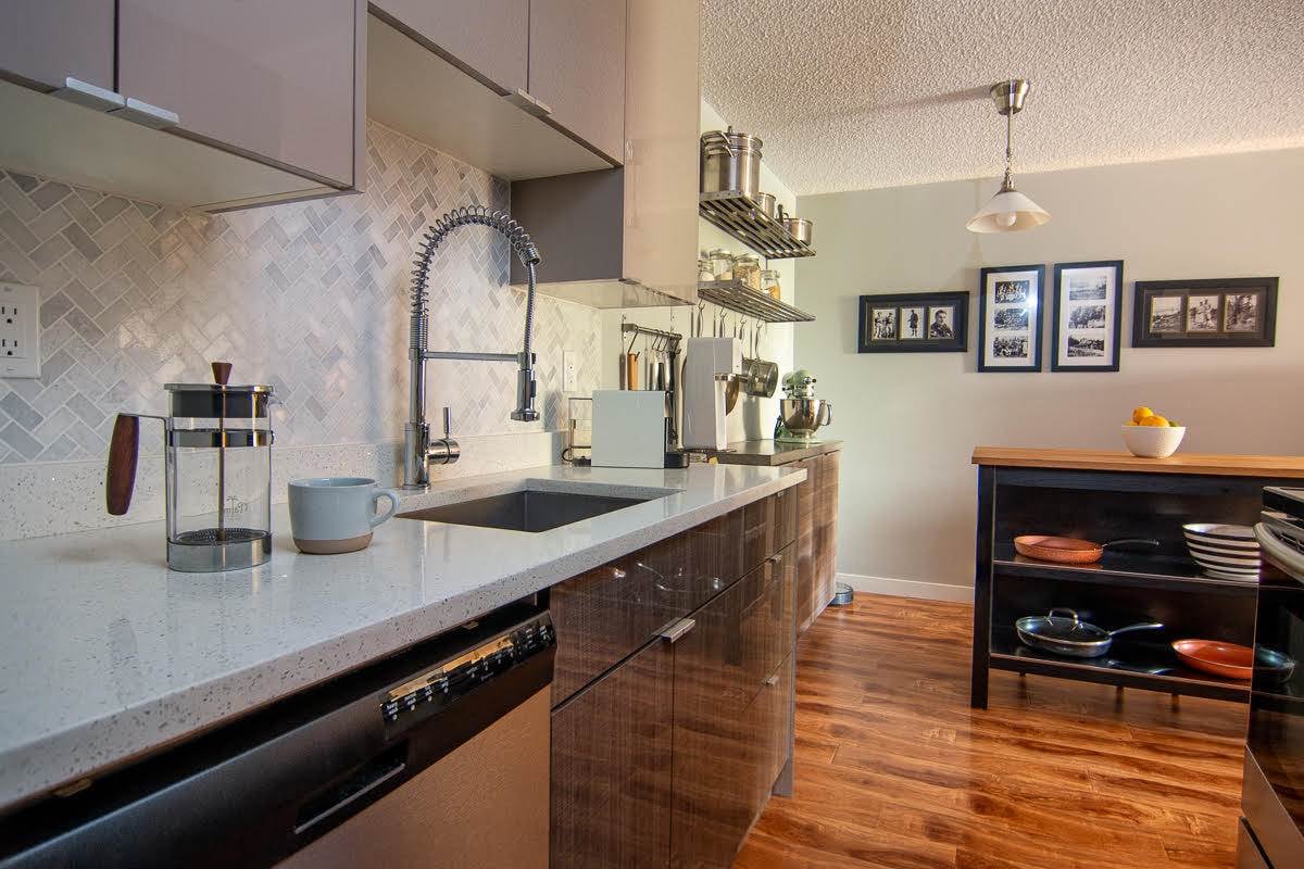 154-7293 Moffatt Rd