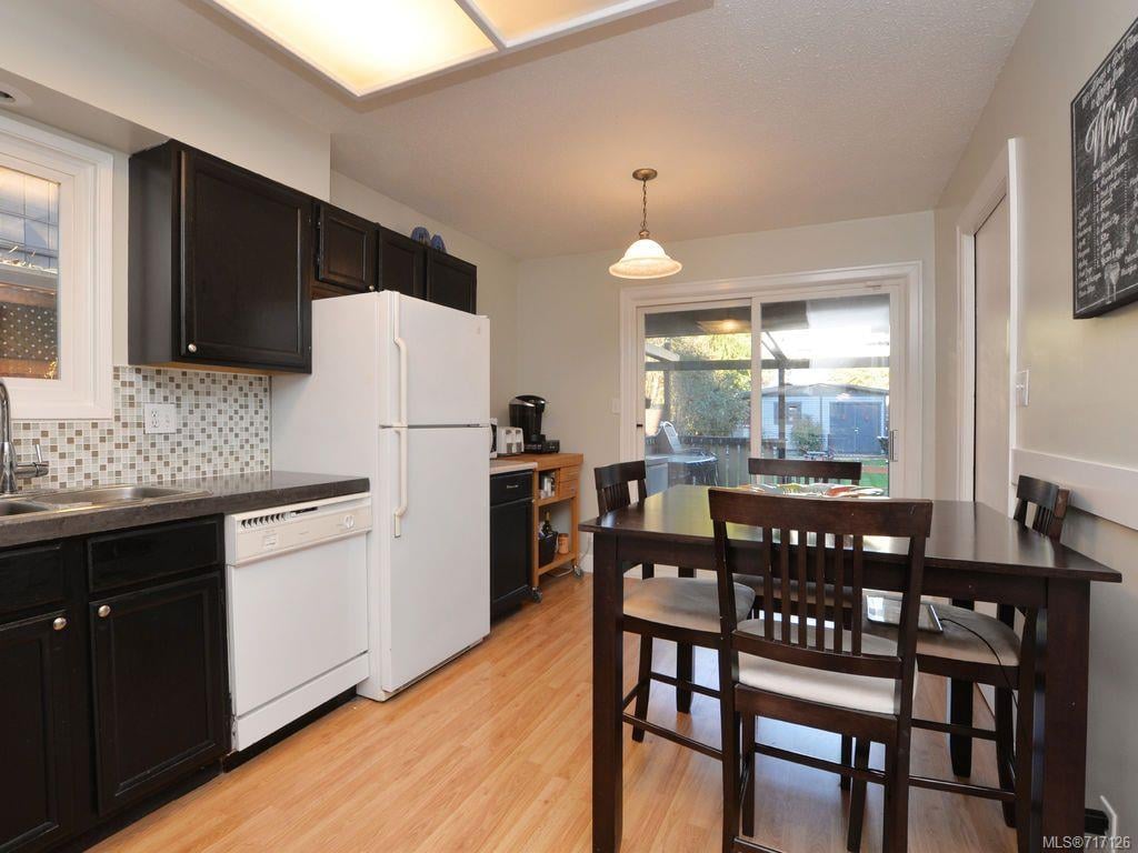 382 Selica Rd, Langford