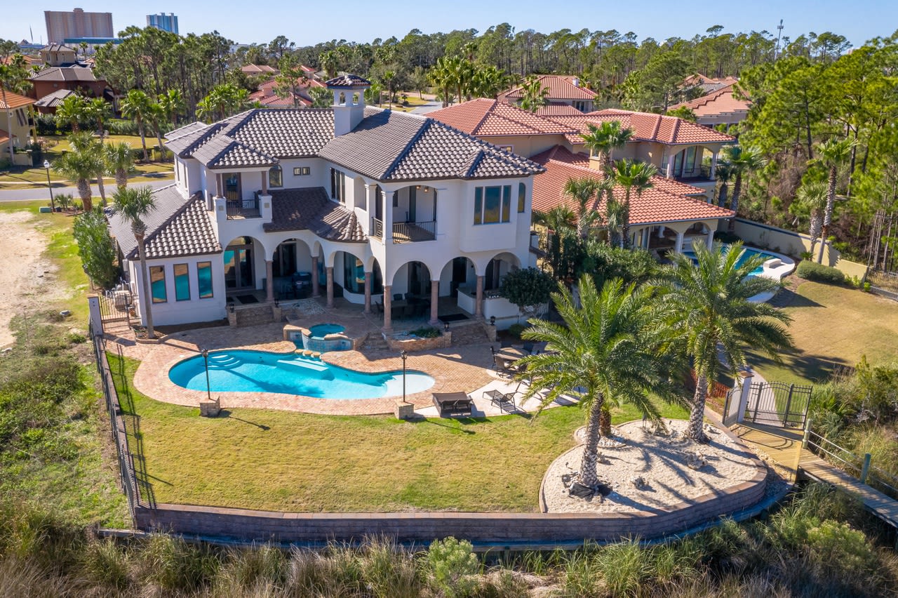5236 Finisterre Drive