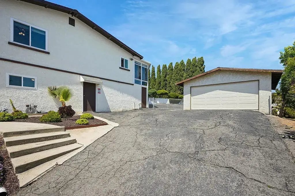 372 San Roque Dr