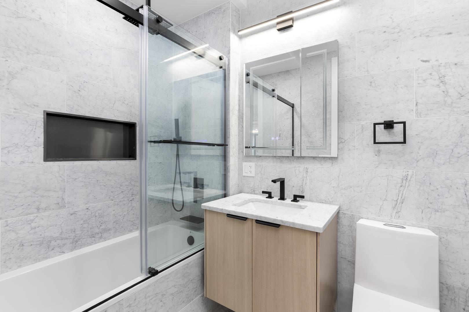 113 Elizabeth Street, Apt 1A