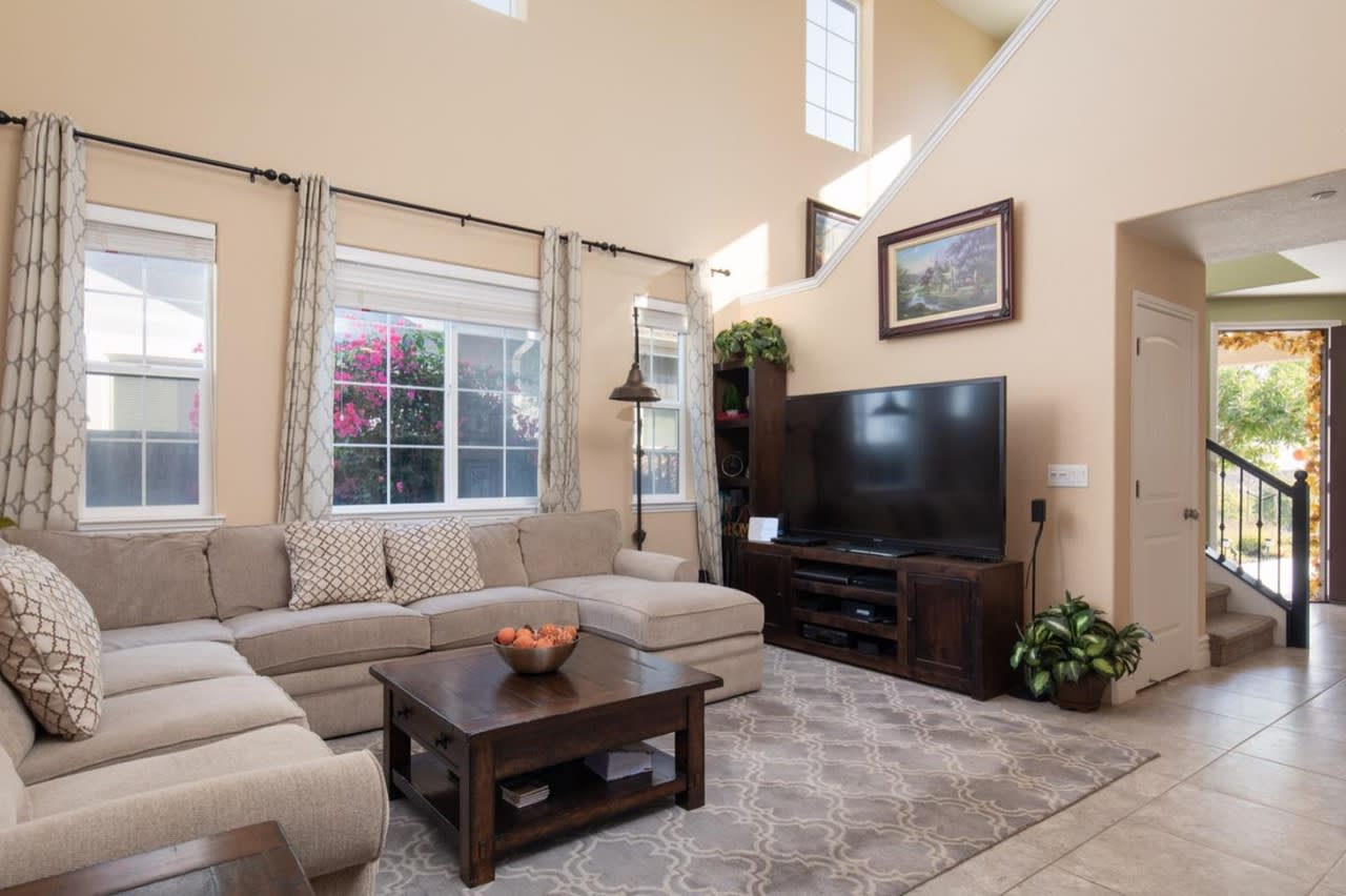 18622 McClellan Cir