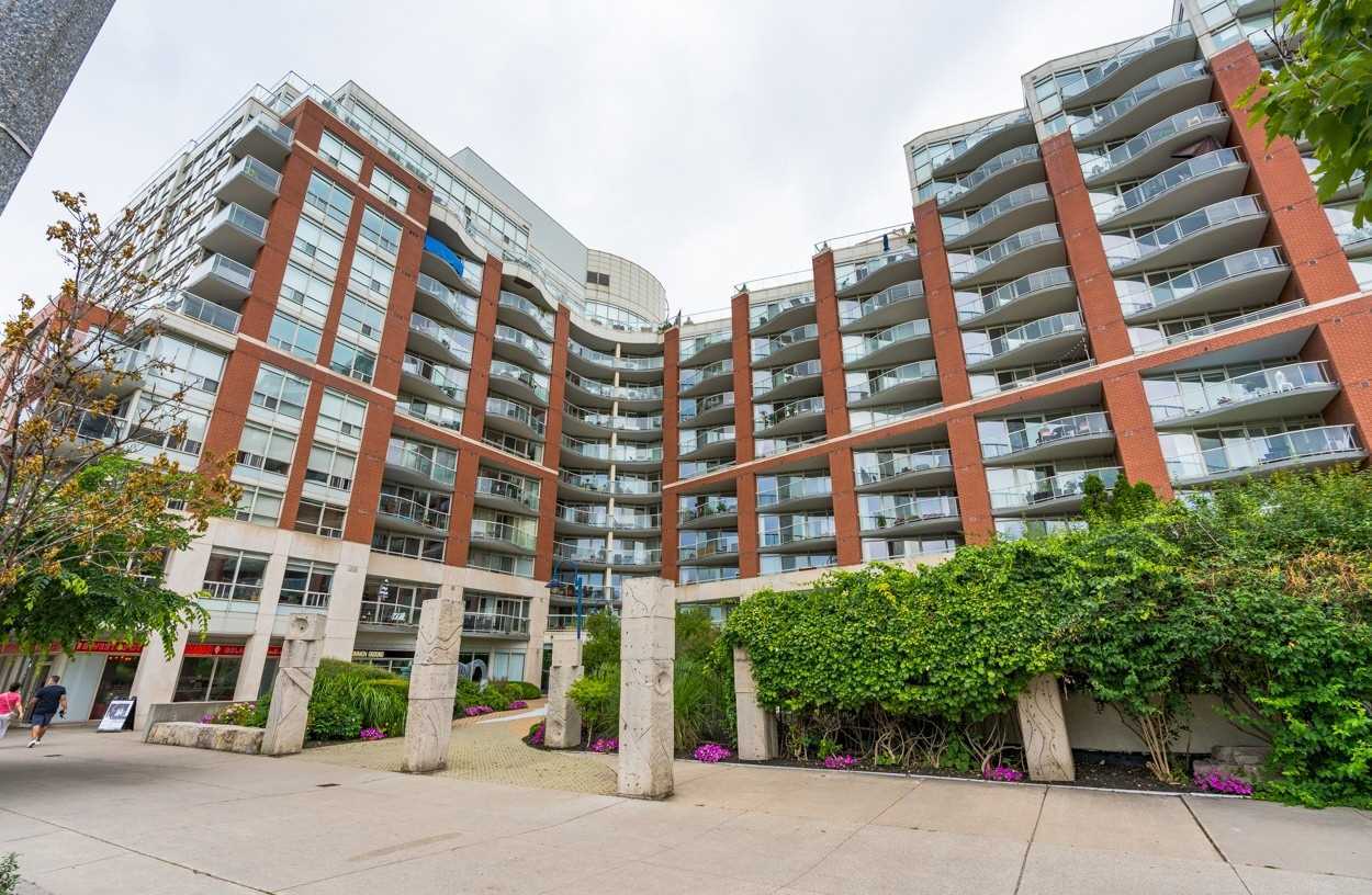 550 Queens Quay W 607