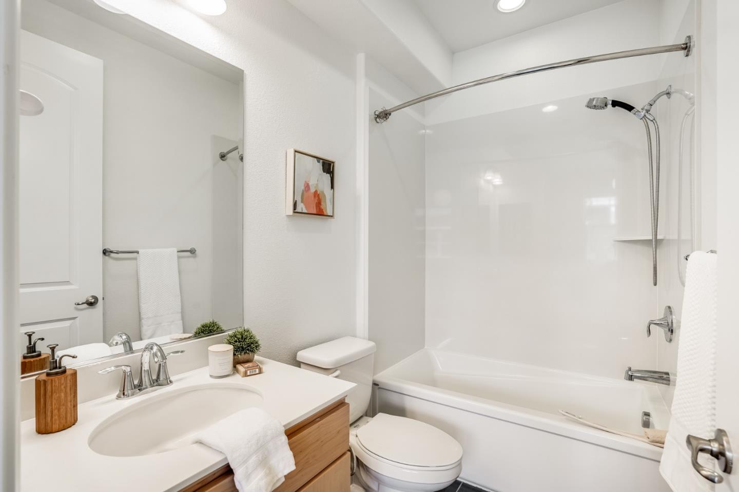 1655 Latitude Dr, #3