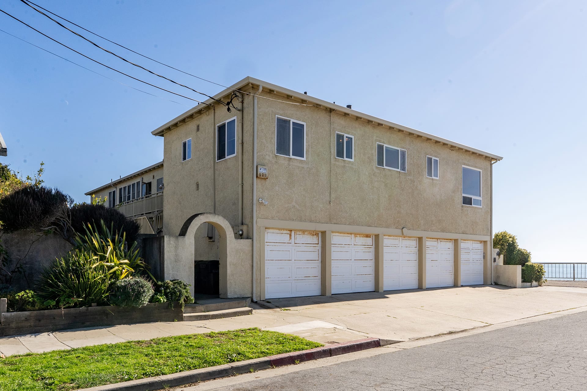 Santa Cruz Beach Living - 1703 E Cliff Dr