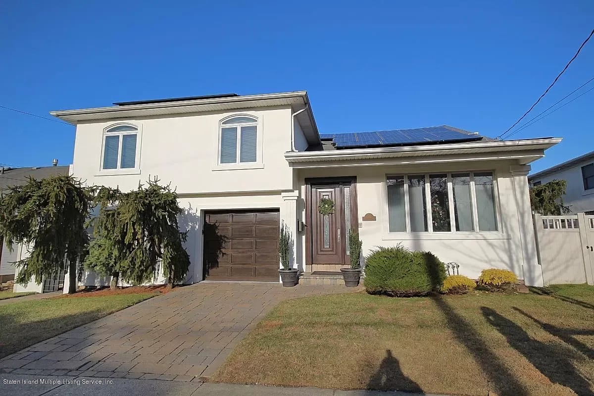 153 W Cedarview Ave