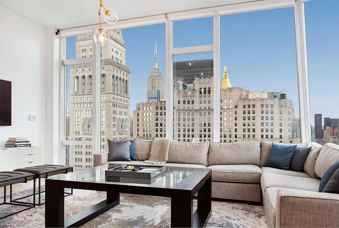 45 East 22nd Street, 34B