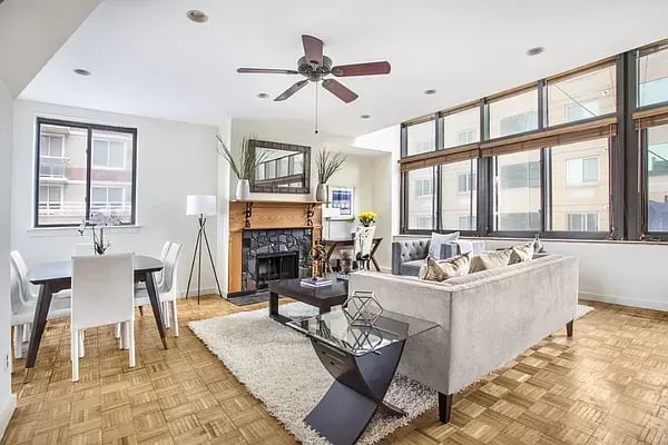 529 West 42nd St Unit: 9R