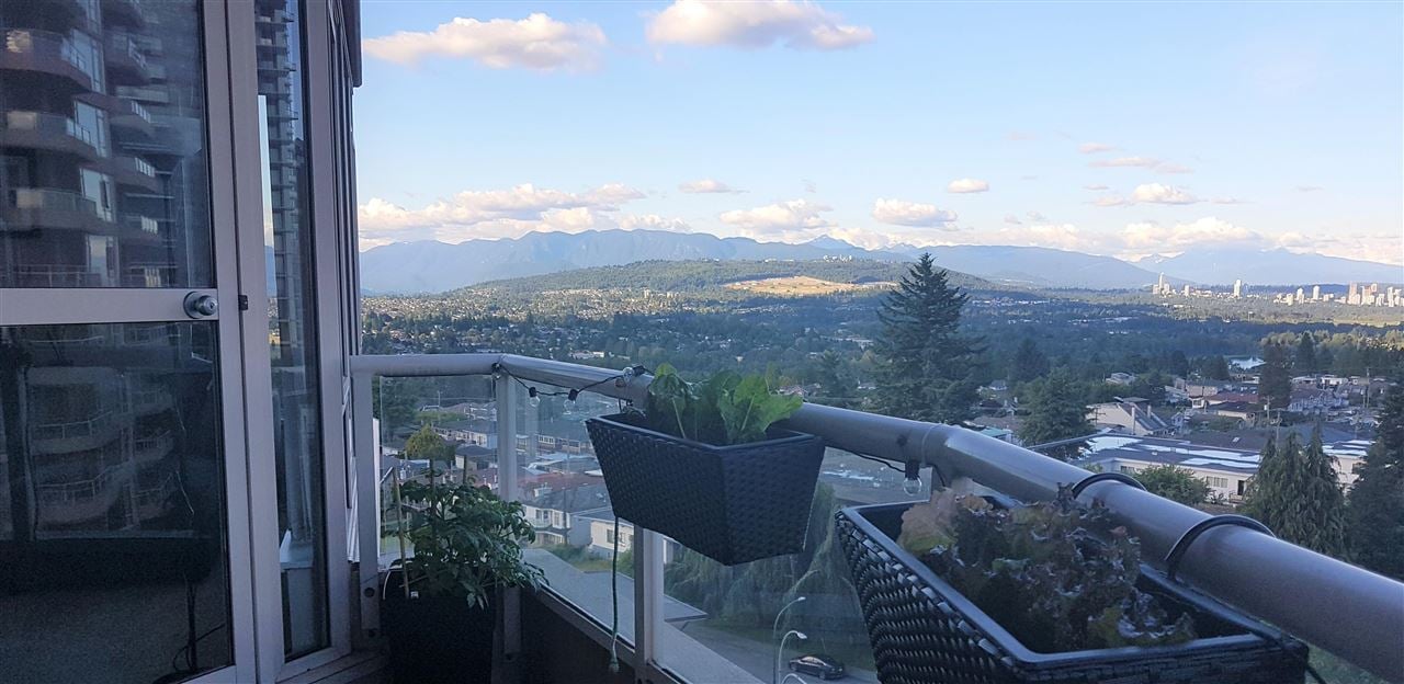 902-4657 Hazel Street, Burnaby