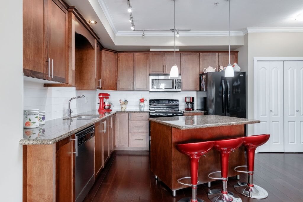 303-2627 Shaughnessy St