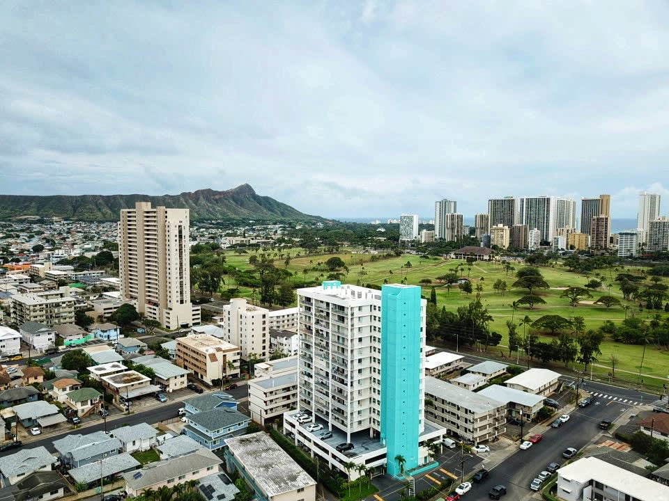 Summer Villa | Kapahulu