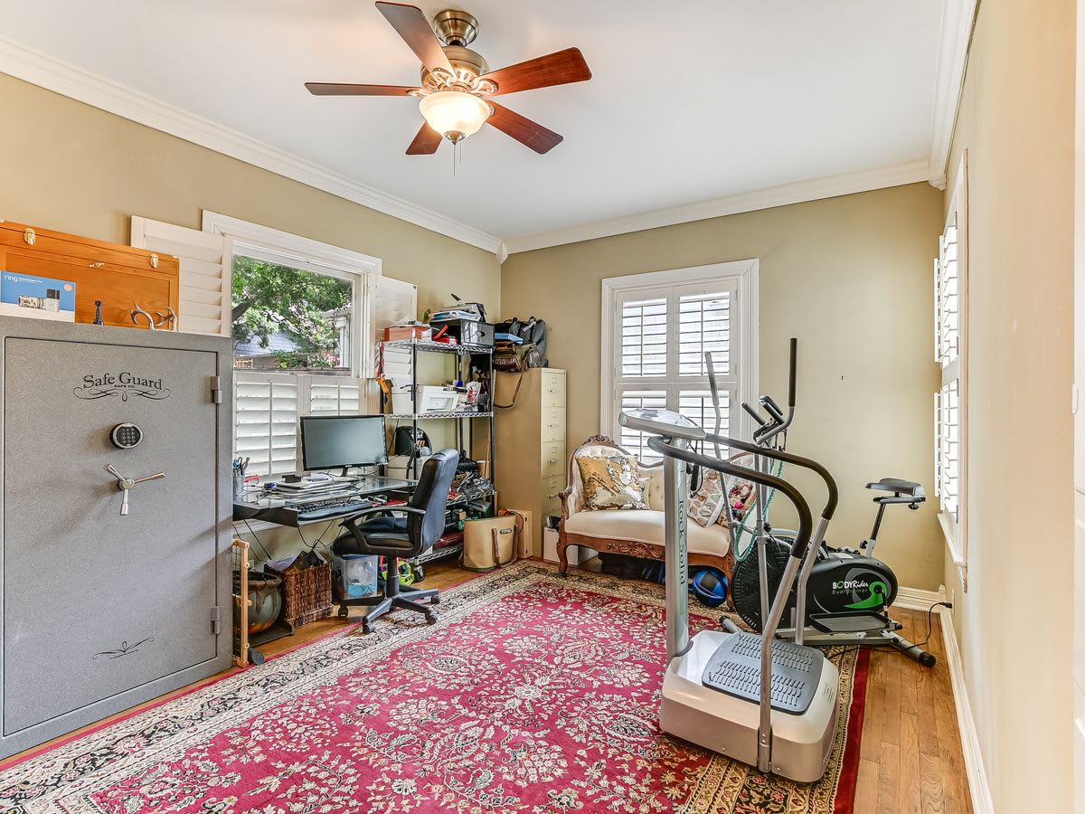 421 Ogden Ln - Alamo Heights