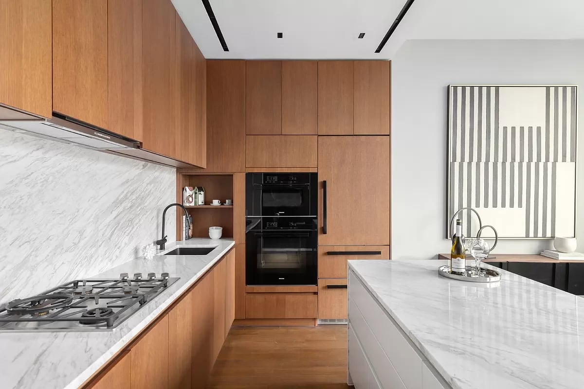 570 Broome St, #16B