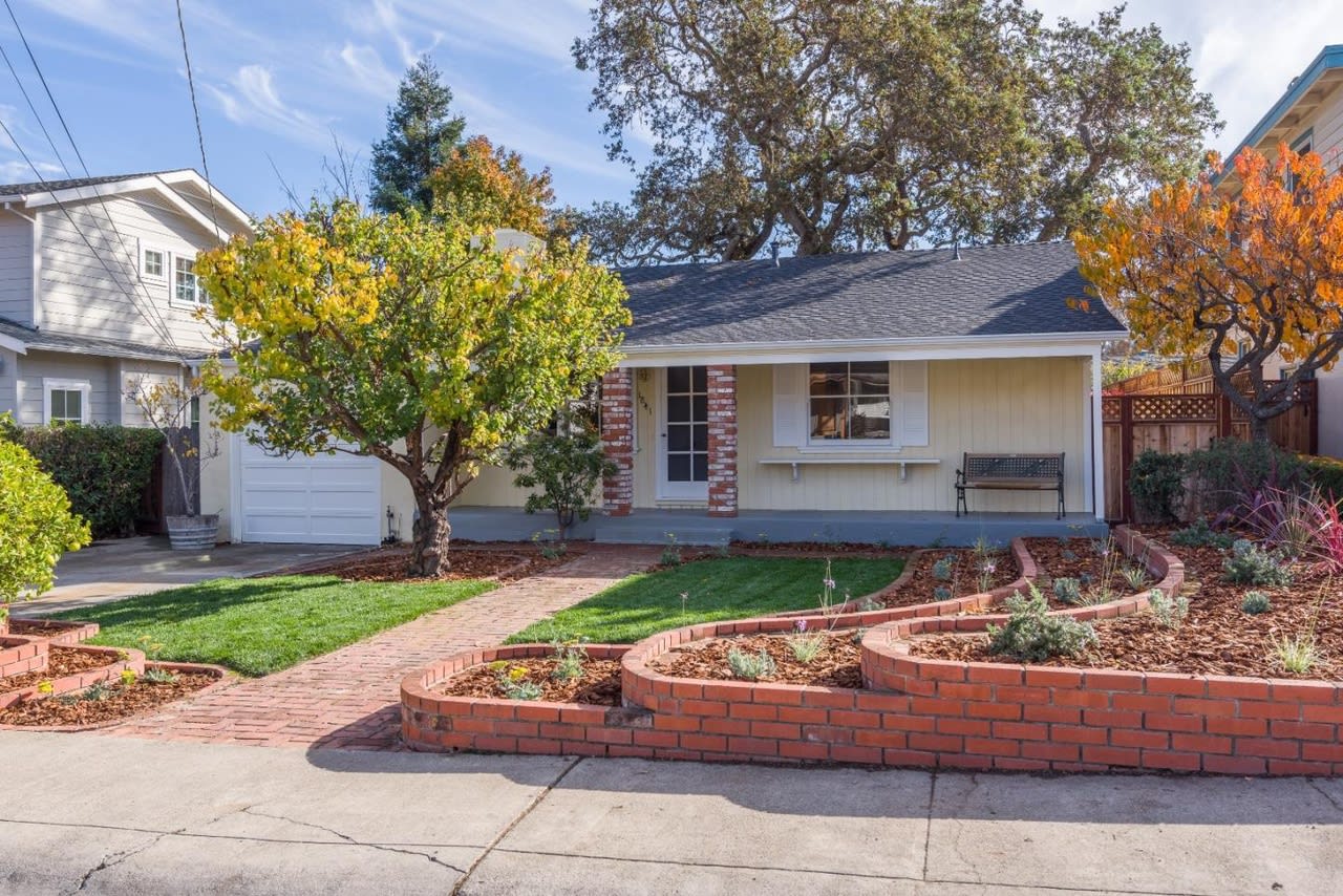 1841 Robin Whipple Way