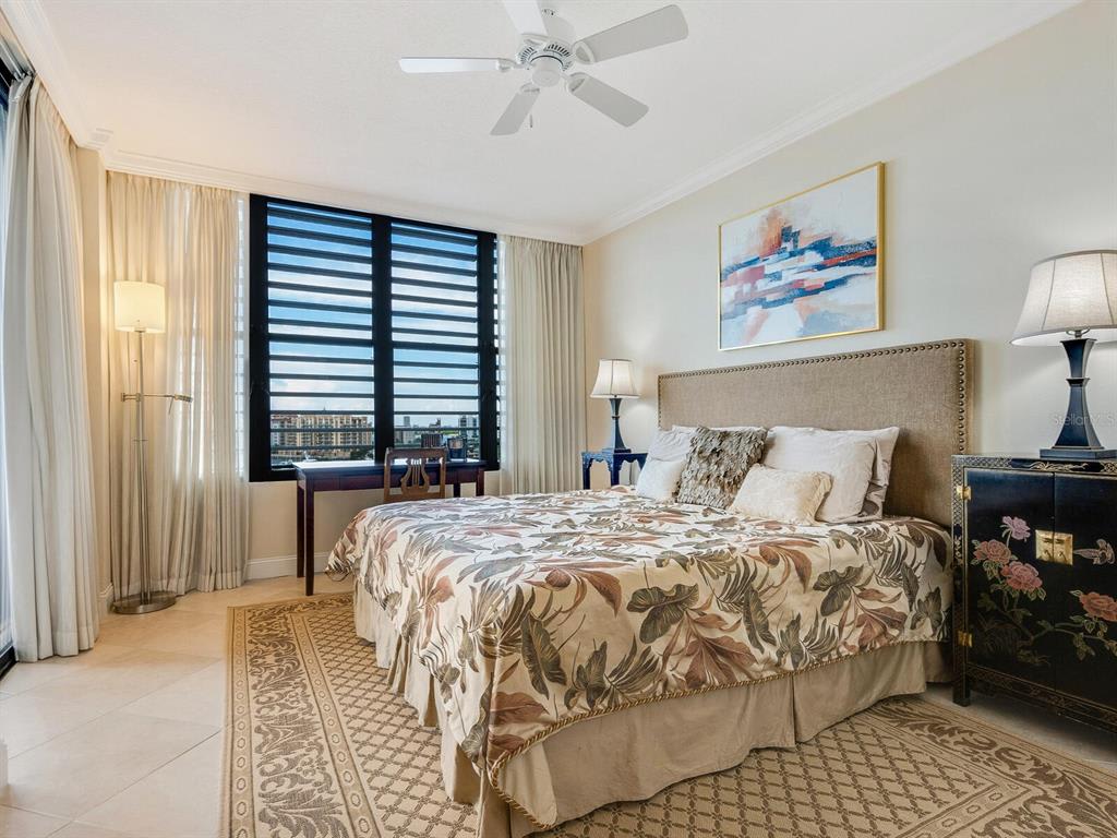1255 North Gulfstream Ave, #904