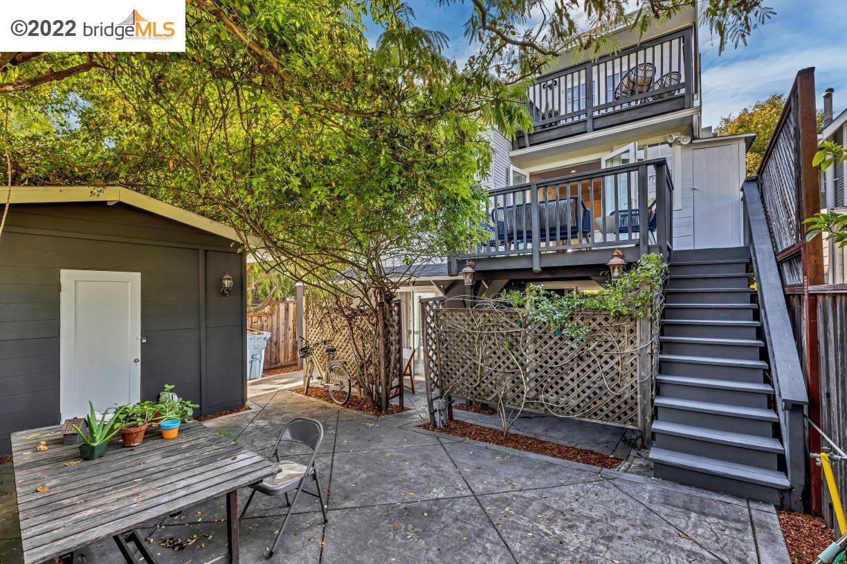 2439 Roosevelt Ave