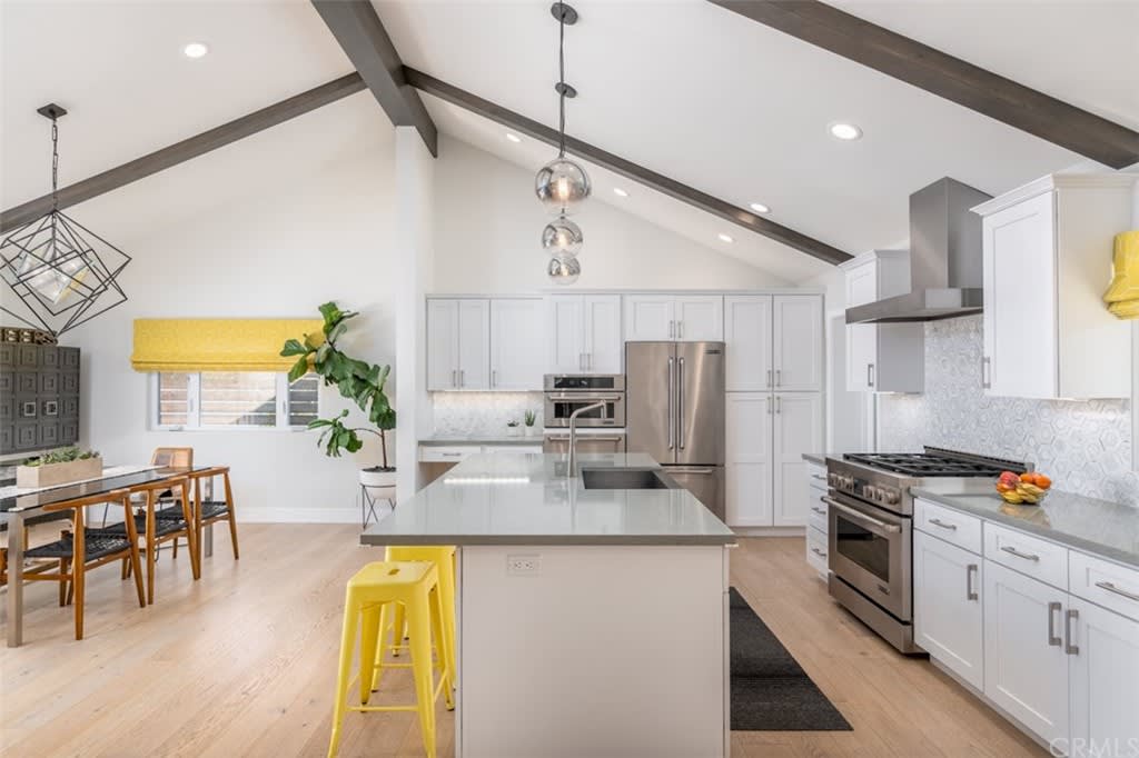 325 23rd Street
