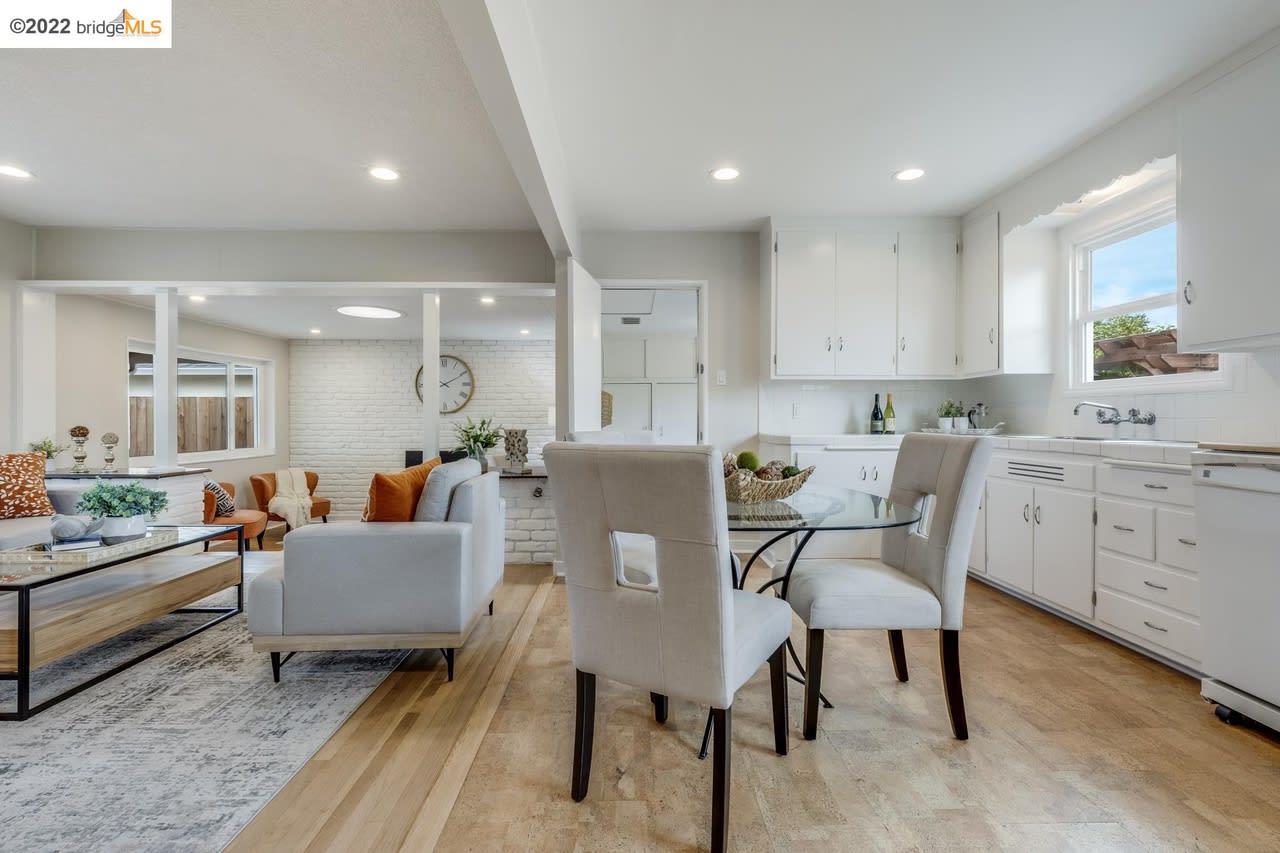 21956 Ada St