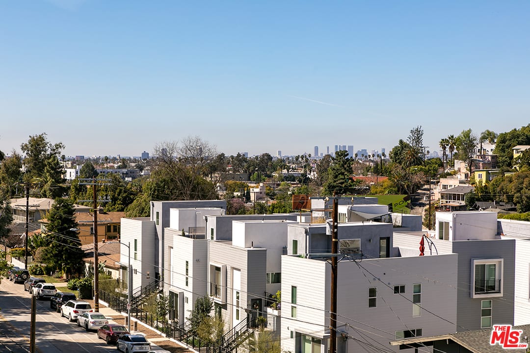 Rare Top Floor Unit in Silver Lake