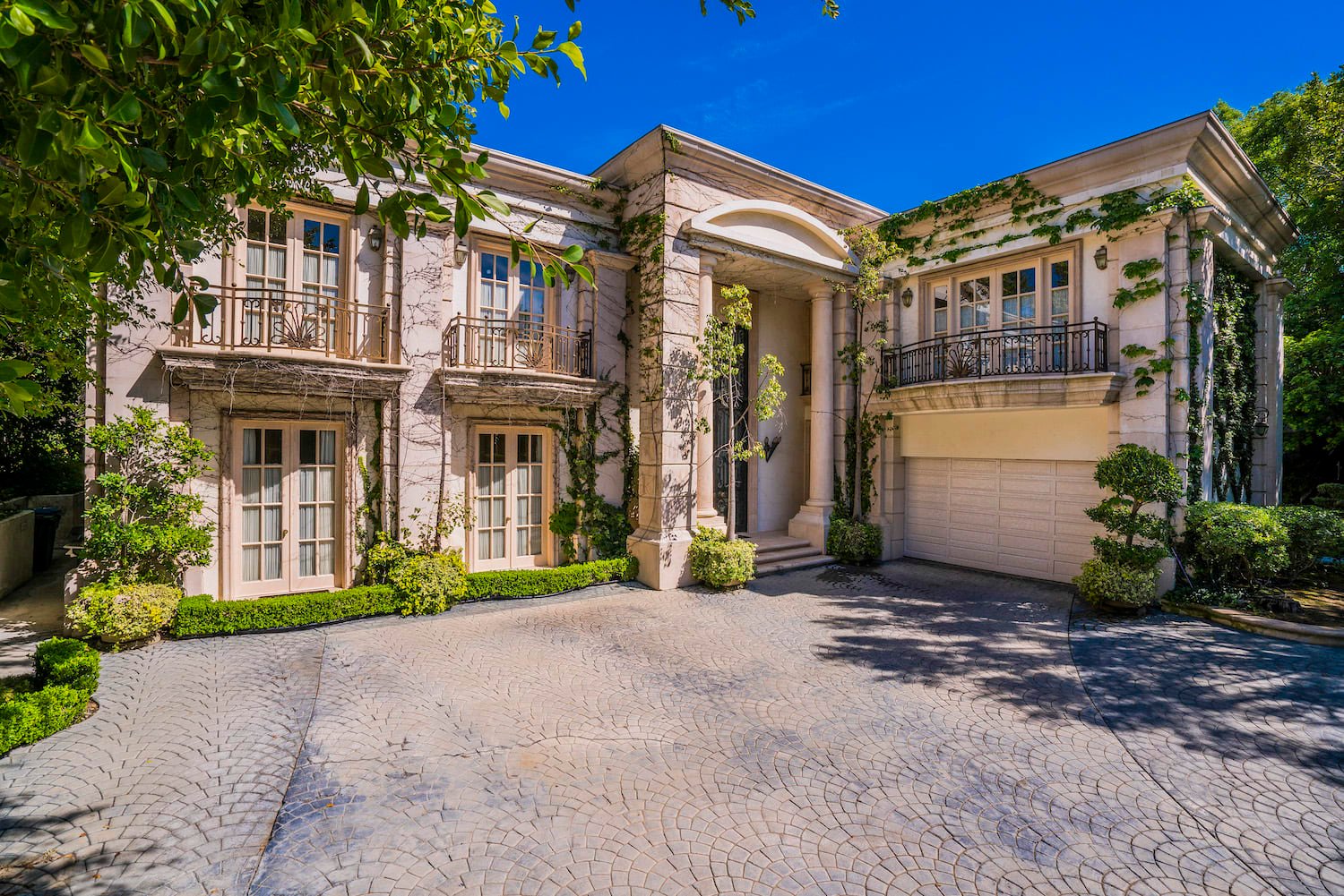 Wendover Drive, 90210