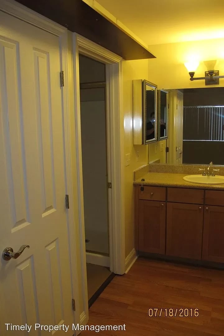 201 Enterprise Dr #297