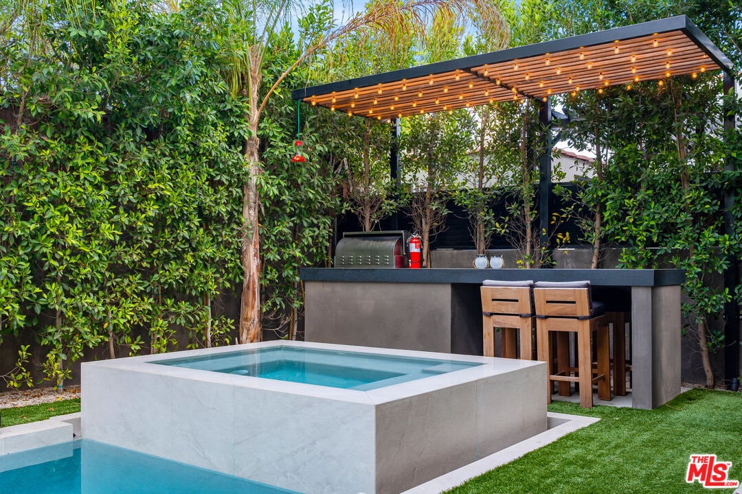 Oasis Retreat