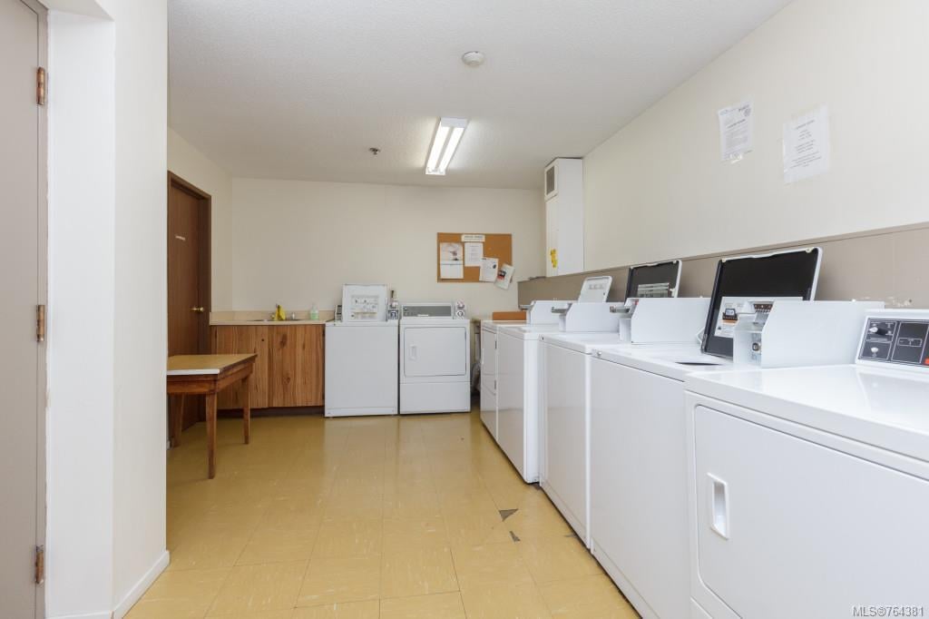 308-3277 Glasgow Ave, Saanich