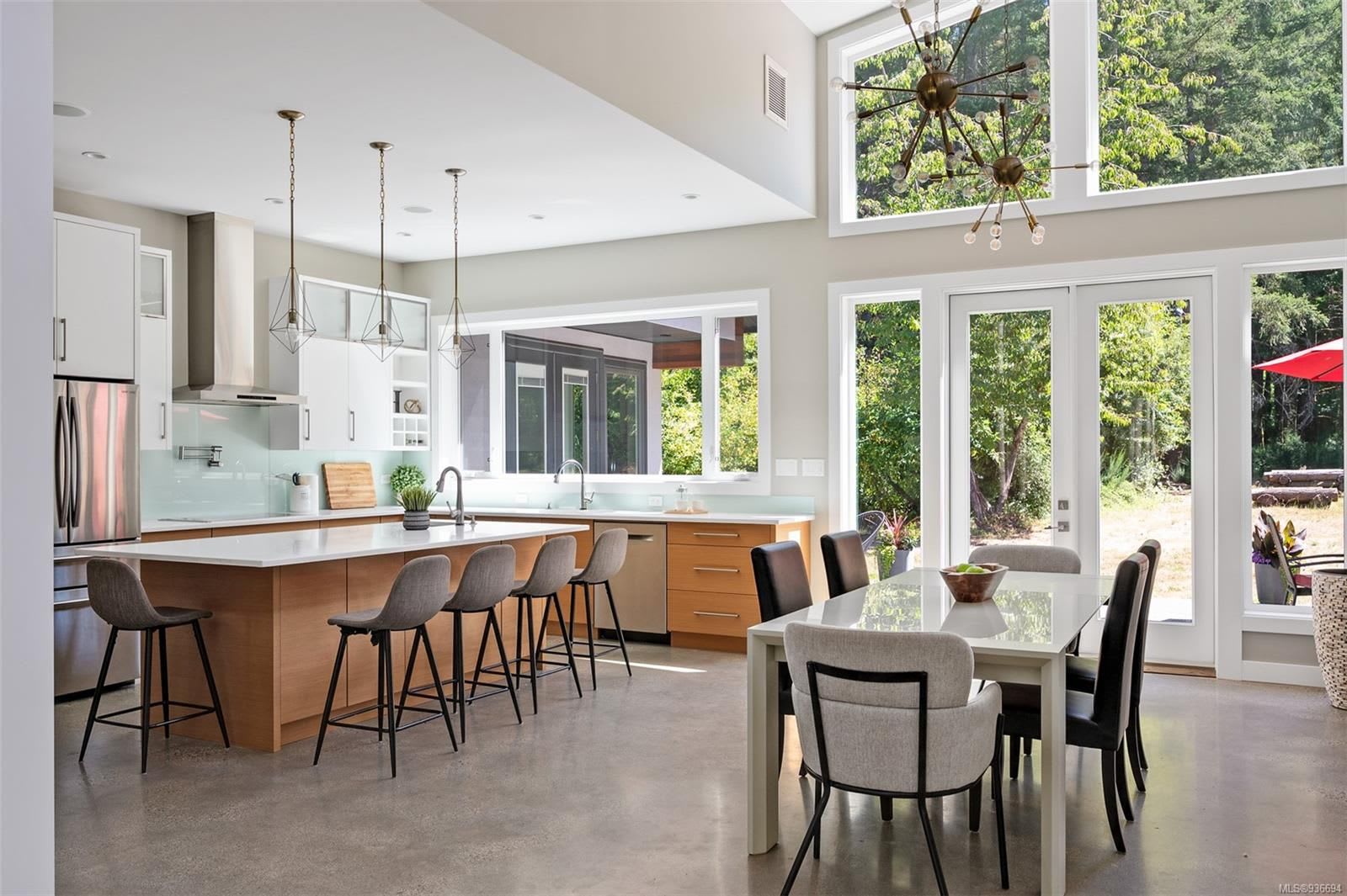 6437 Old West Saanich Rd CS Keating