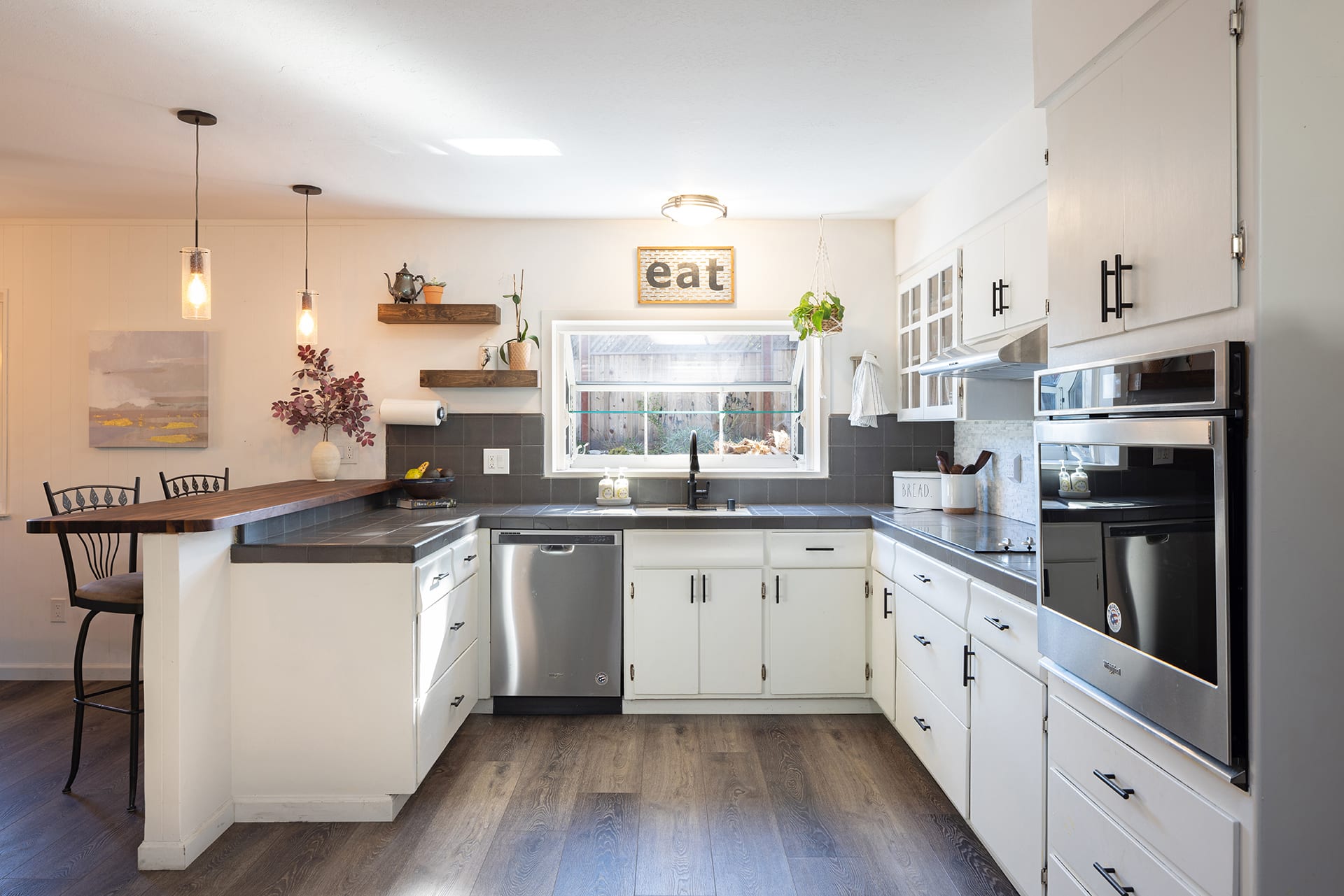 Carmel Pearl - 3739 Raymond Way