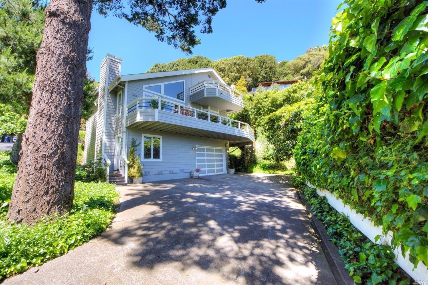 76 Crescent Ave