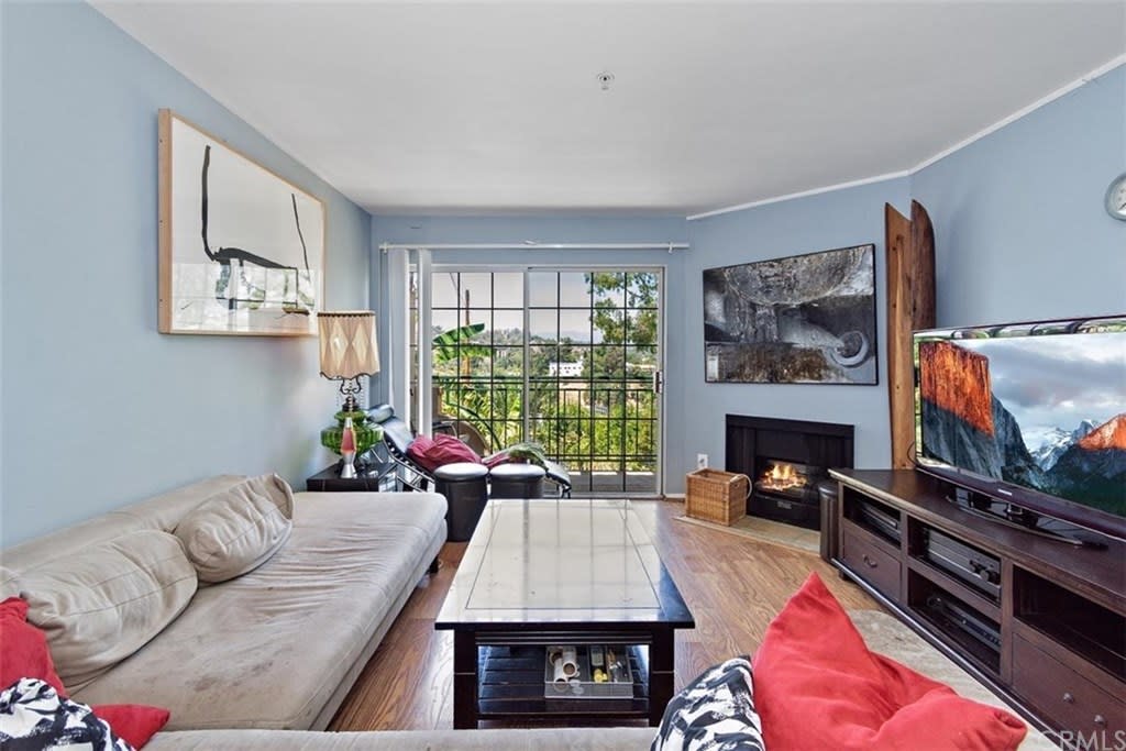 4760 TEMPLETON Street Unit 3329