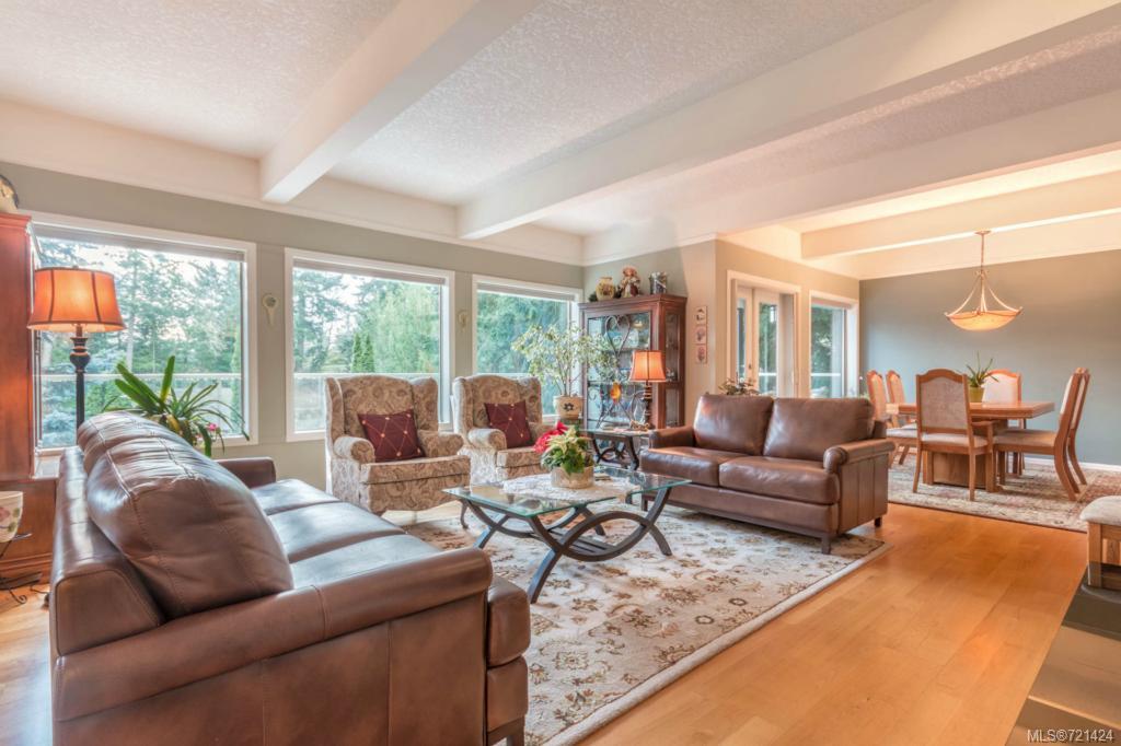 4656 Boulderwood Dr