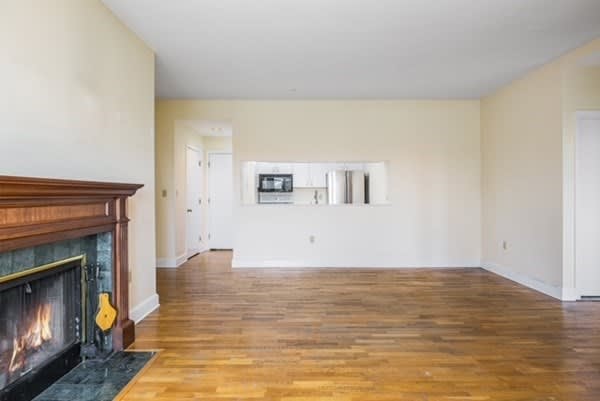 2 Clarendon St, #607