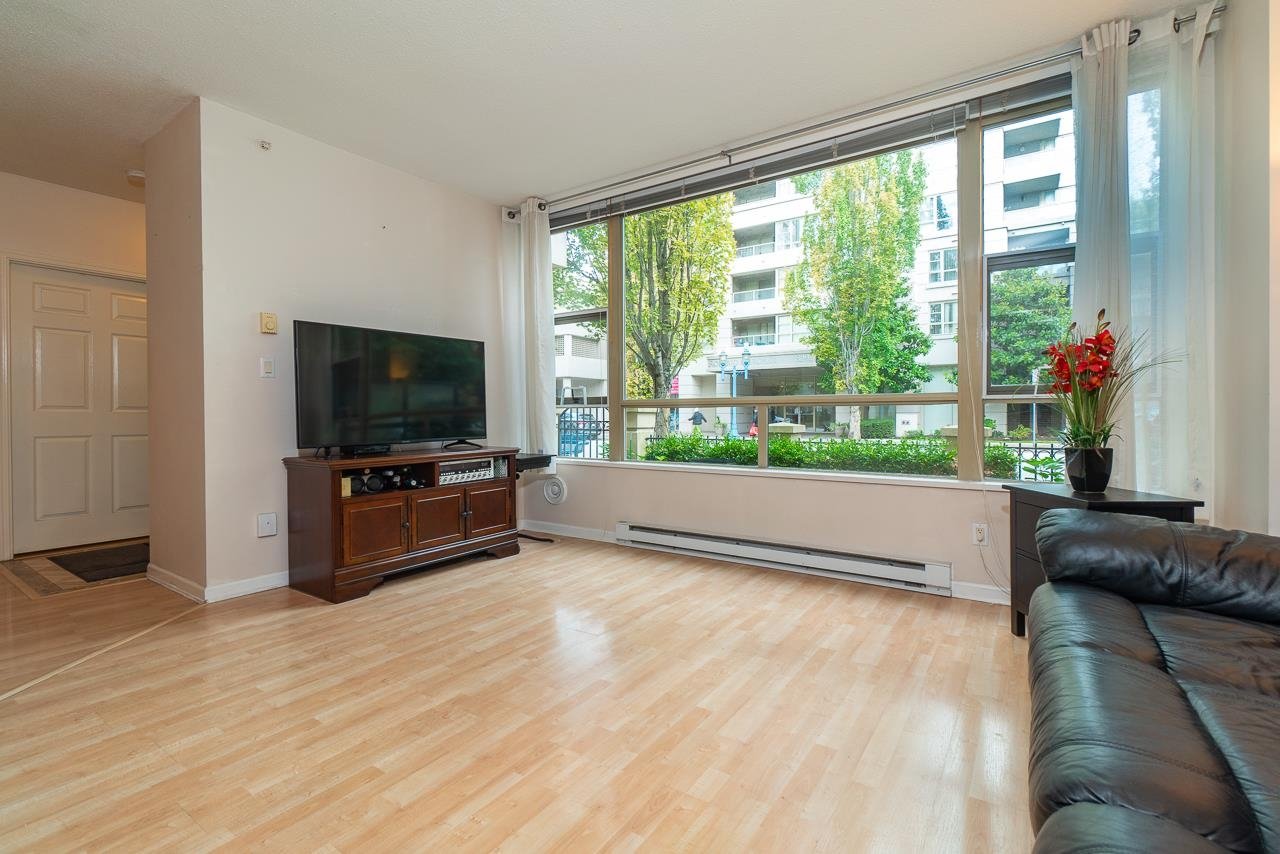 8266 Saba Rd