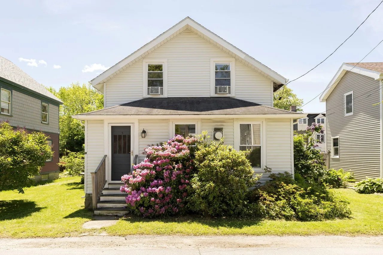 New Listing! 3 Wayman Lane, Bar Harbor, Maine – $750,000