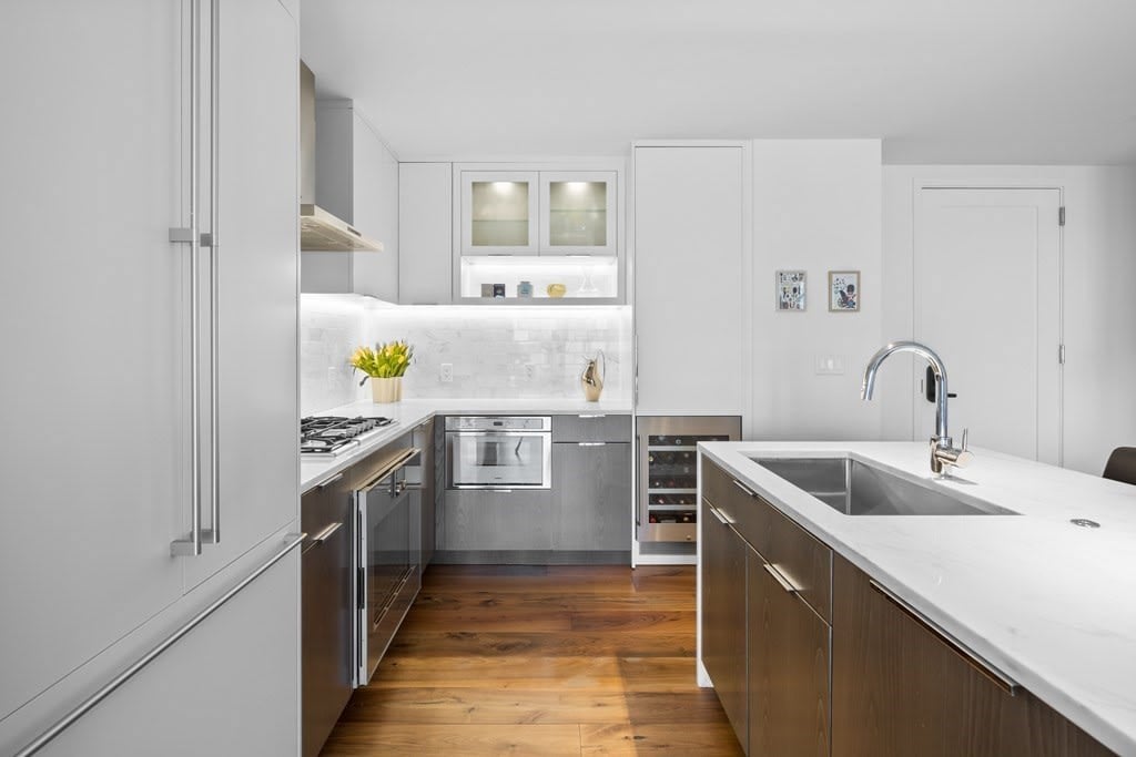 300 Pier 4 Blvd., Unit 5R