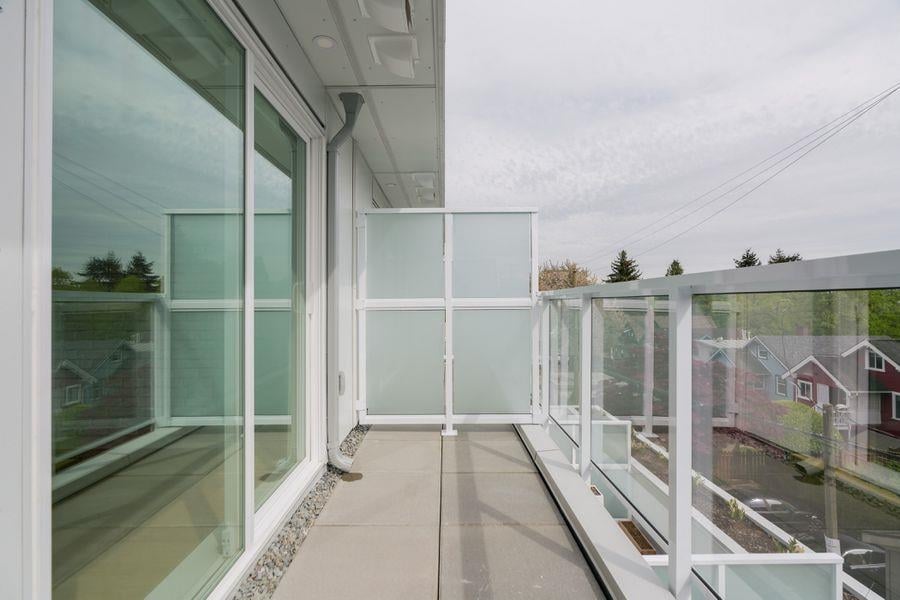 310-2508 Fraser St