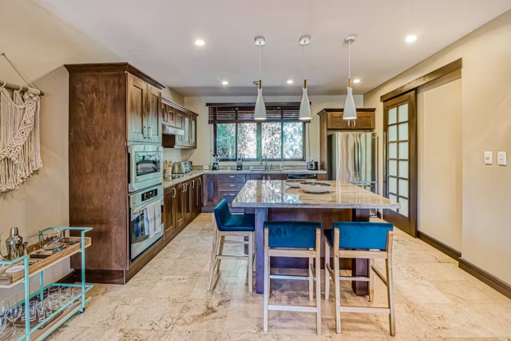 Exclusive Furnished Coastal Condo, Papagayo, Guanacaste