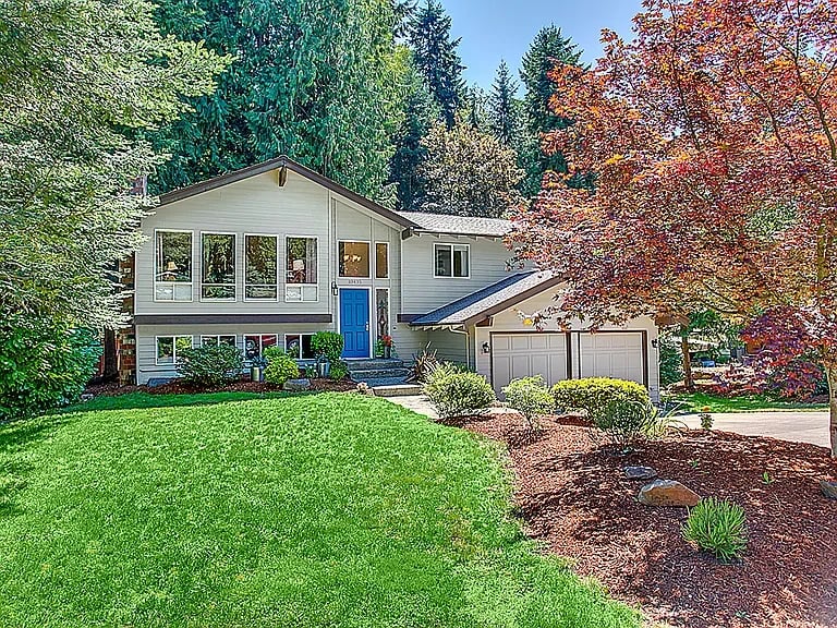 10435 NE 204th Pl