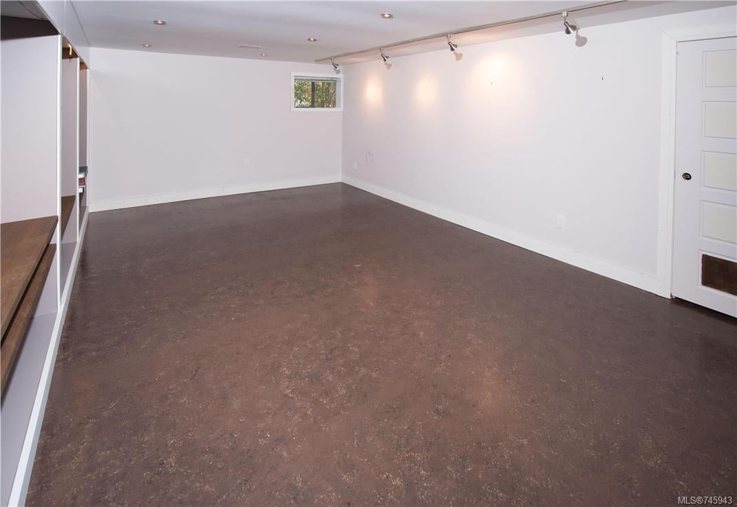2515 Central Ave