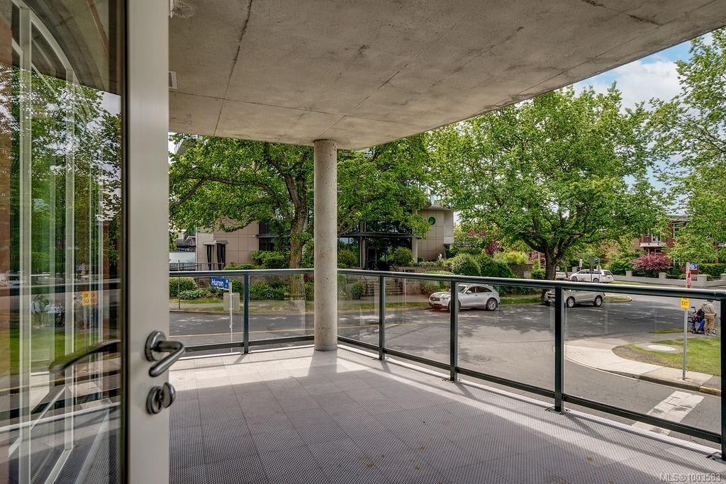 330-21 Dallas Rd