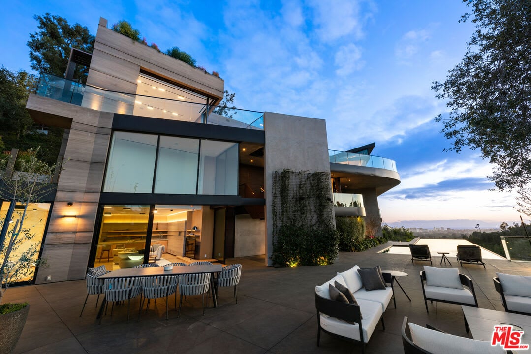Estate Velvet