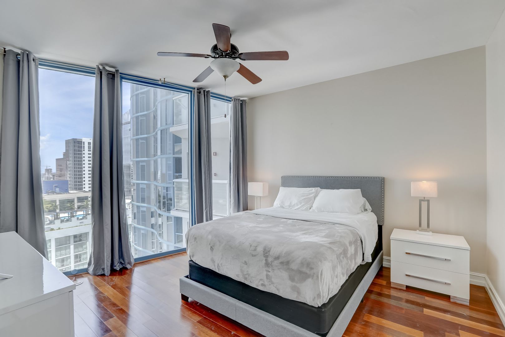 LAS OLAS RIVER HOUSE 2203