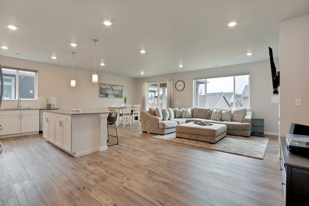 KB Home Resale in Falling Water